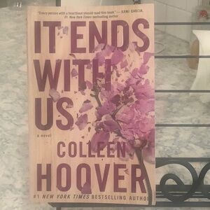 'It Ends With Us' Book - Purple Cover